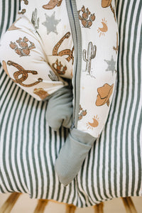 Outlaw Cowboy Ribbed Bamboo Zipper