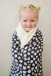 Navy Daisy Bamboo Fleece Quilt - BIG FRENCHIES