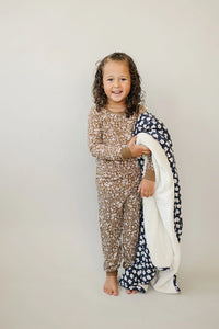 Navy Daisy Bamboo Fleece Quilt - BIG FRENCHIES