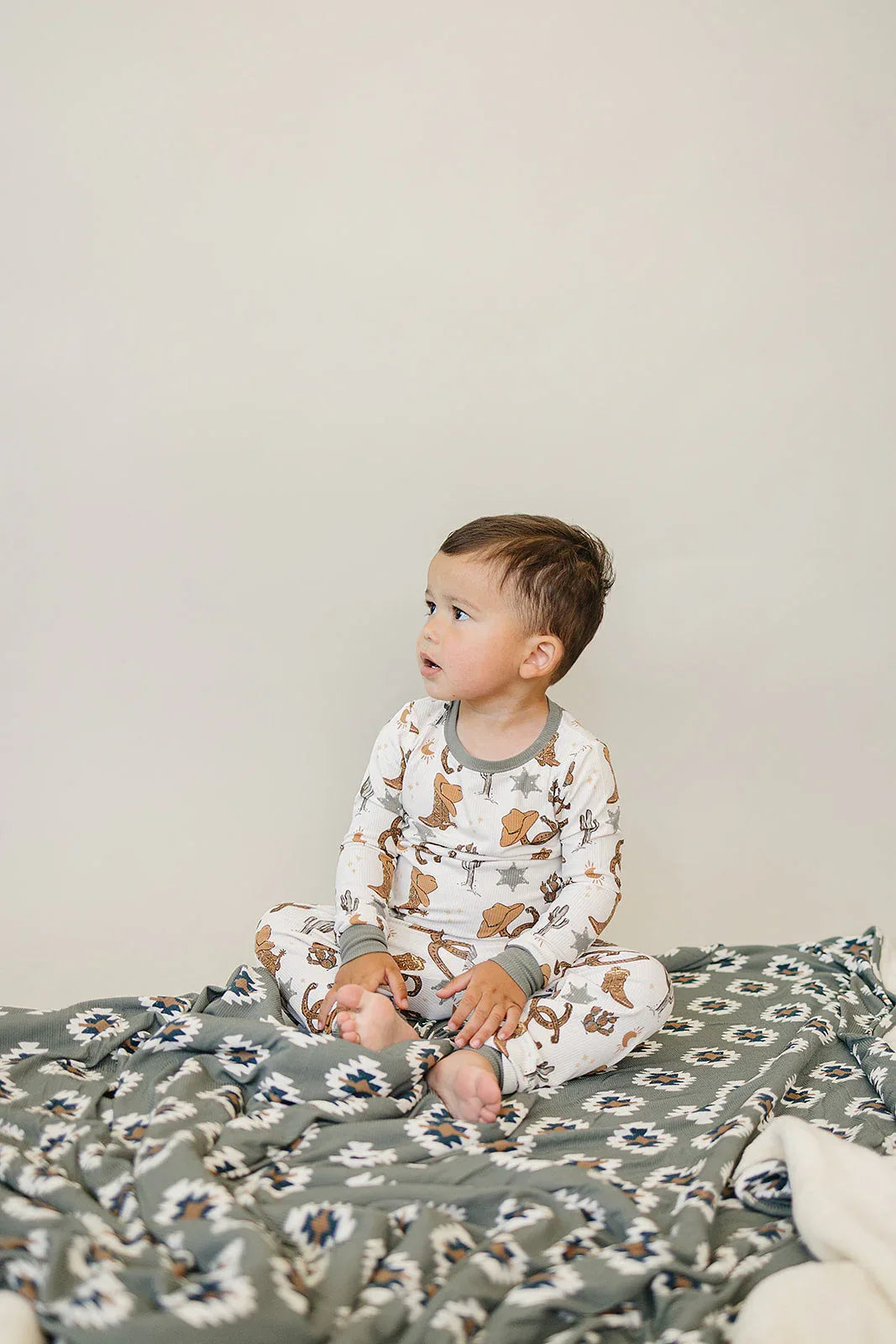 Southwest Aztec Bamboo Fleece Quilt - BIG FRENCHIES
