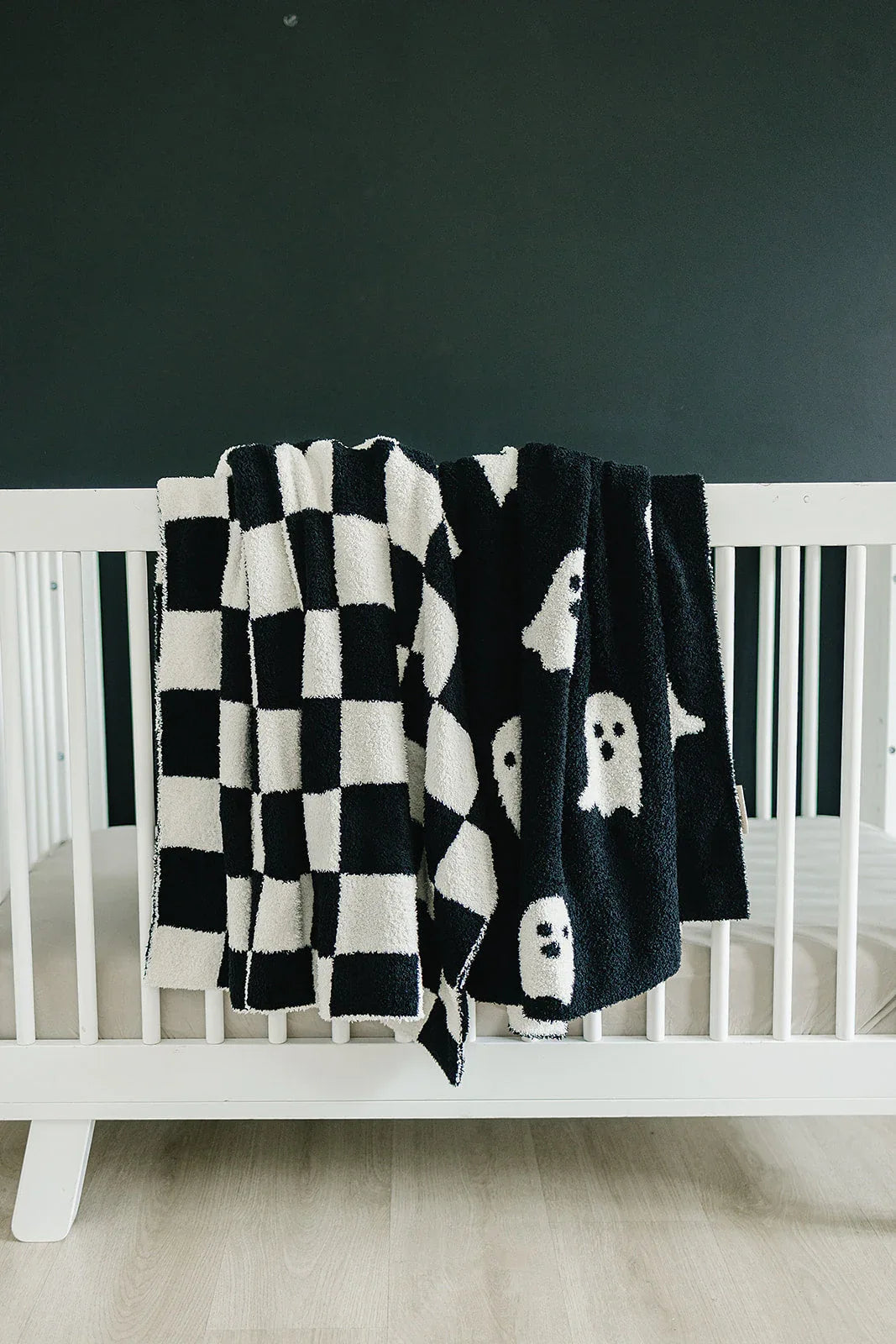 Black + White Checkered Plush Blanket - BIG FRENCHIES