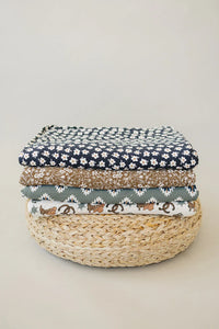 Navy Daisy Bamboo Fleece Quilt - BIG FRENCHIES