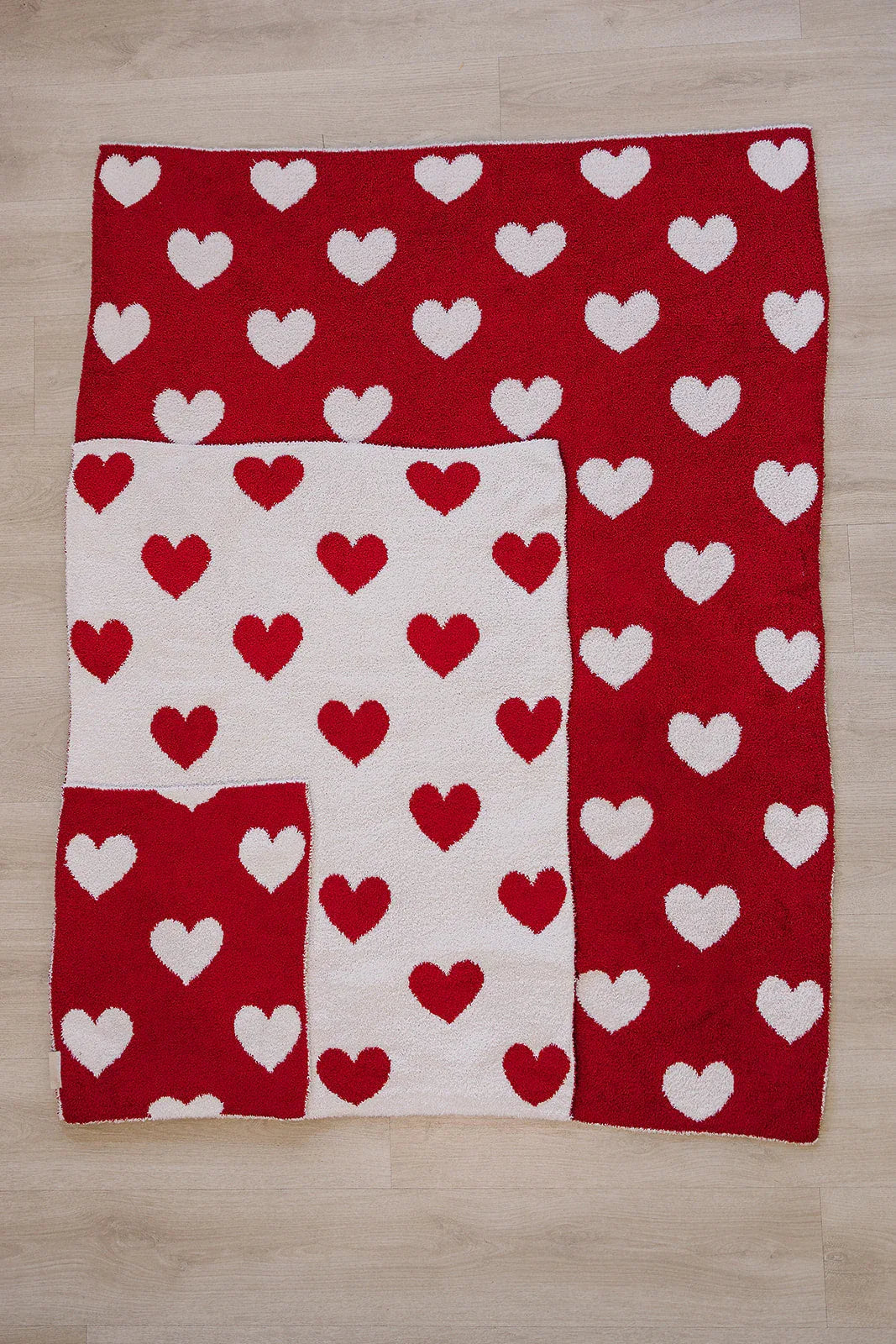 Hearts Plush Blanket - BIG FRENCHIES