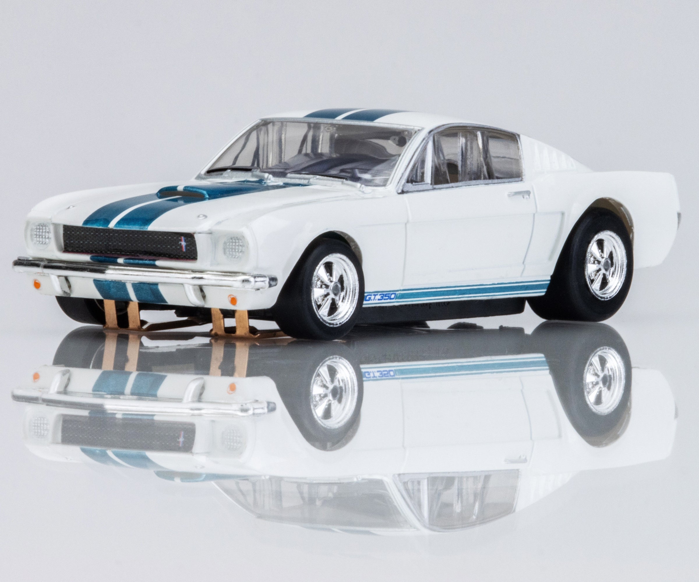 AFX 1965 Shelby Mustang GT350 HO Scale Slot Car (White) (LWB) (Mega G+) 22068