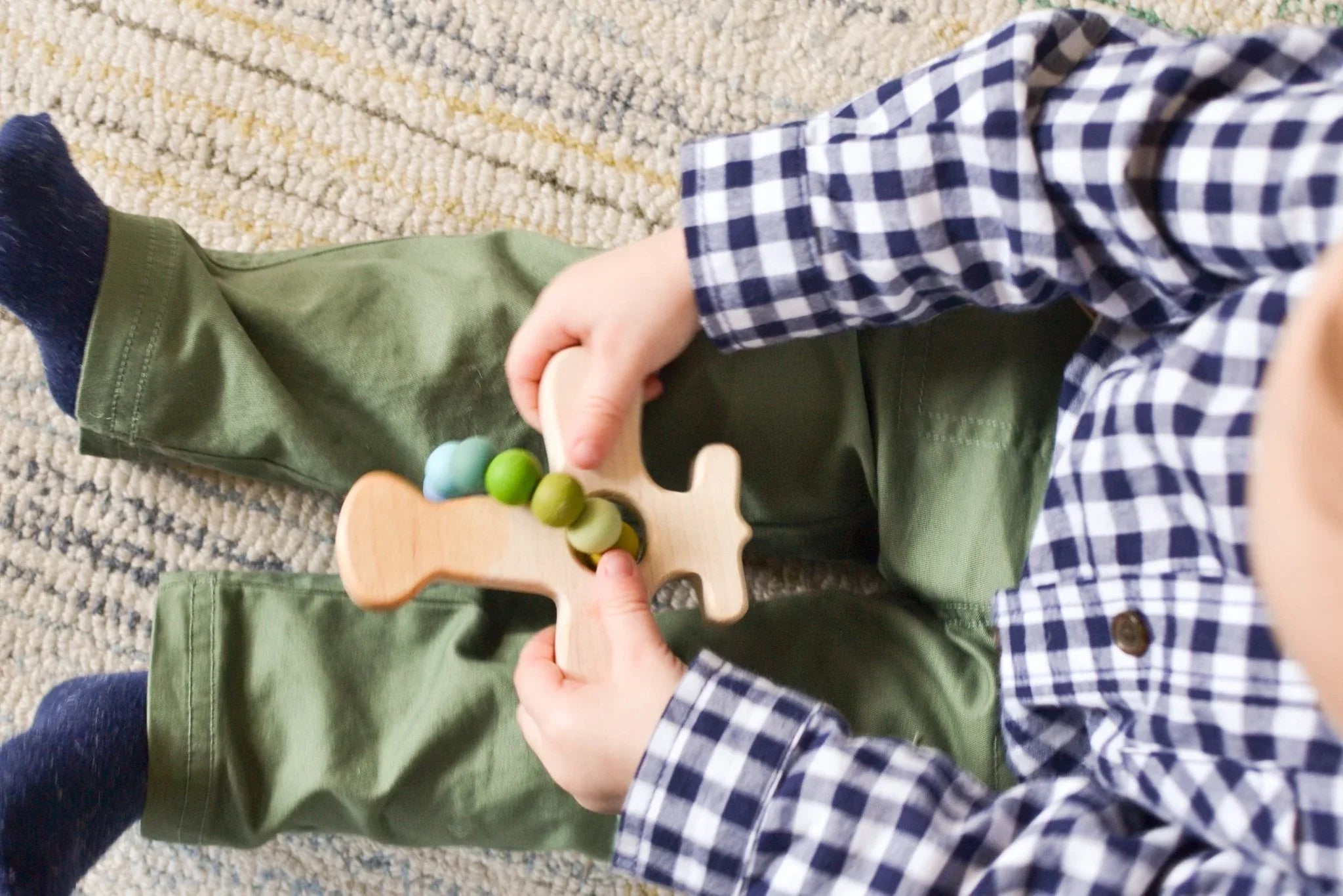 Airplane Wood Grasping Toy With Teething Beads - BIG FRENCHIES