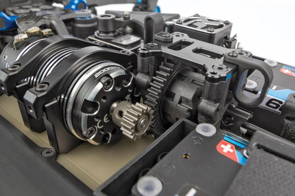 Team Associated RC8T4e Team Competition 1/8 4WD Off-Road Electric Truggy Kit w/Gearbox Upgrade 80952