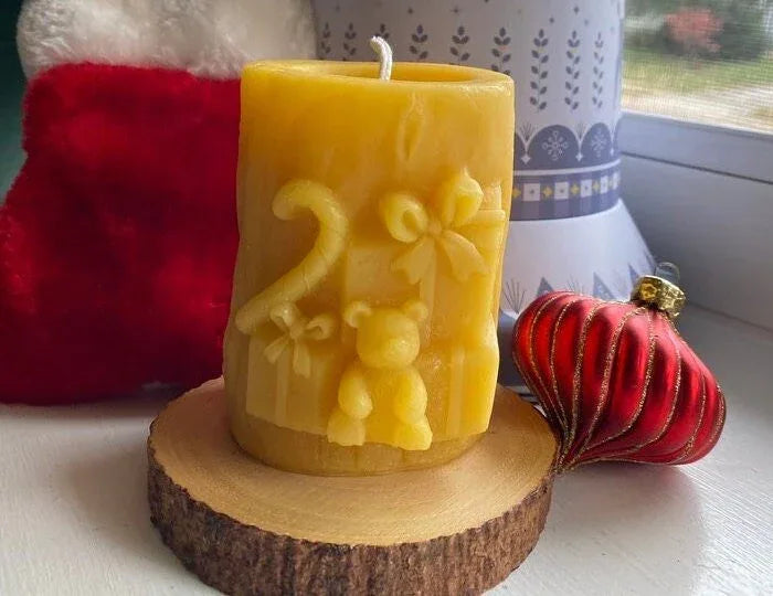 Christmas Present Beeswax Pillar Candle - BIG FRENCHIES