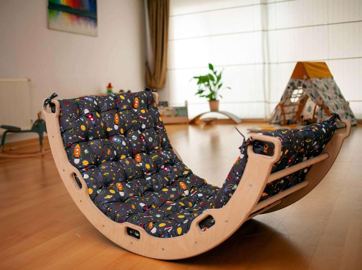 Climbing Arch Rocker with Space Cushion - BIG FRENCHIES