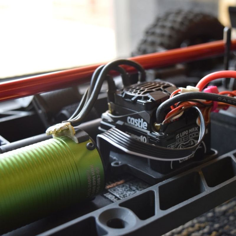Castle Creations Cobra 10 ESC – 1/10 1/8 Scale • 6S Max / 25.2V • 8A Peak BEC (010‑0174‑00)