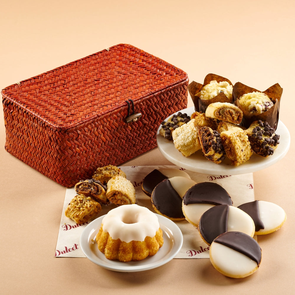 Old Fashioned Gourmet Wicker Basket - BIG FRENCHIES