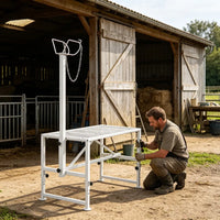 Livestock Stand with Adjustable Height and Metal