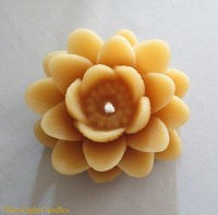 Delicate Lotus Flower Beeswax Candle - BIG FRENCHIES