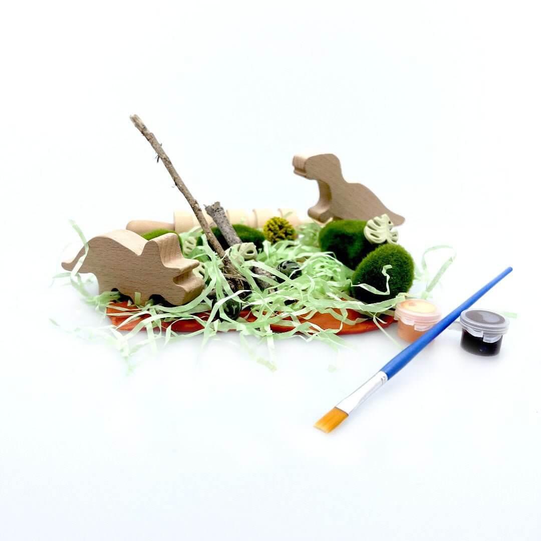 Dinosaur Quest, Playdough Kit with Paintable Dinosaurs - BIG FRENCHIES