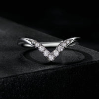 S925 Sterling Silver Moissanite 1.7mm Ring for Women - Size 6