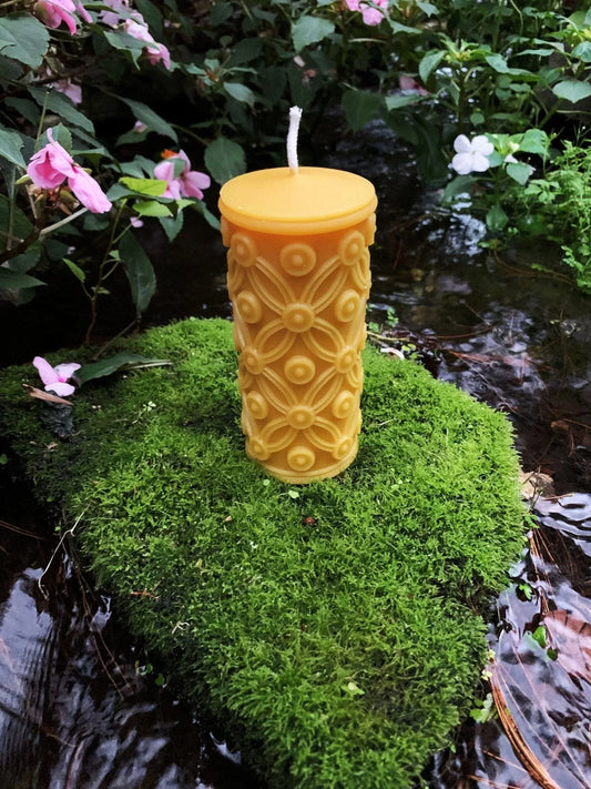Elegant Beeswax Candle - BIG FRENCHIES