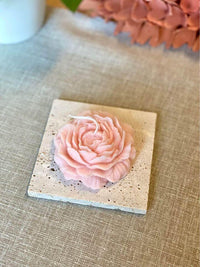 Peony Scented Candle — The Essence of Elegant Luxury