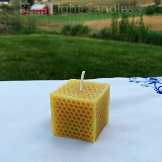 Honeycomb Beeswax Cube Candle - BIG FRENCHIES