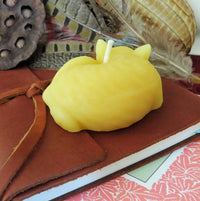 Sleepy Cat Beeswax Candle - BIG FRENCHIES