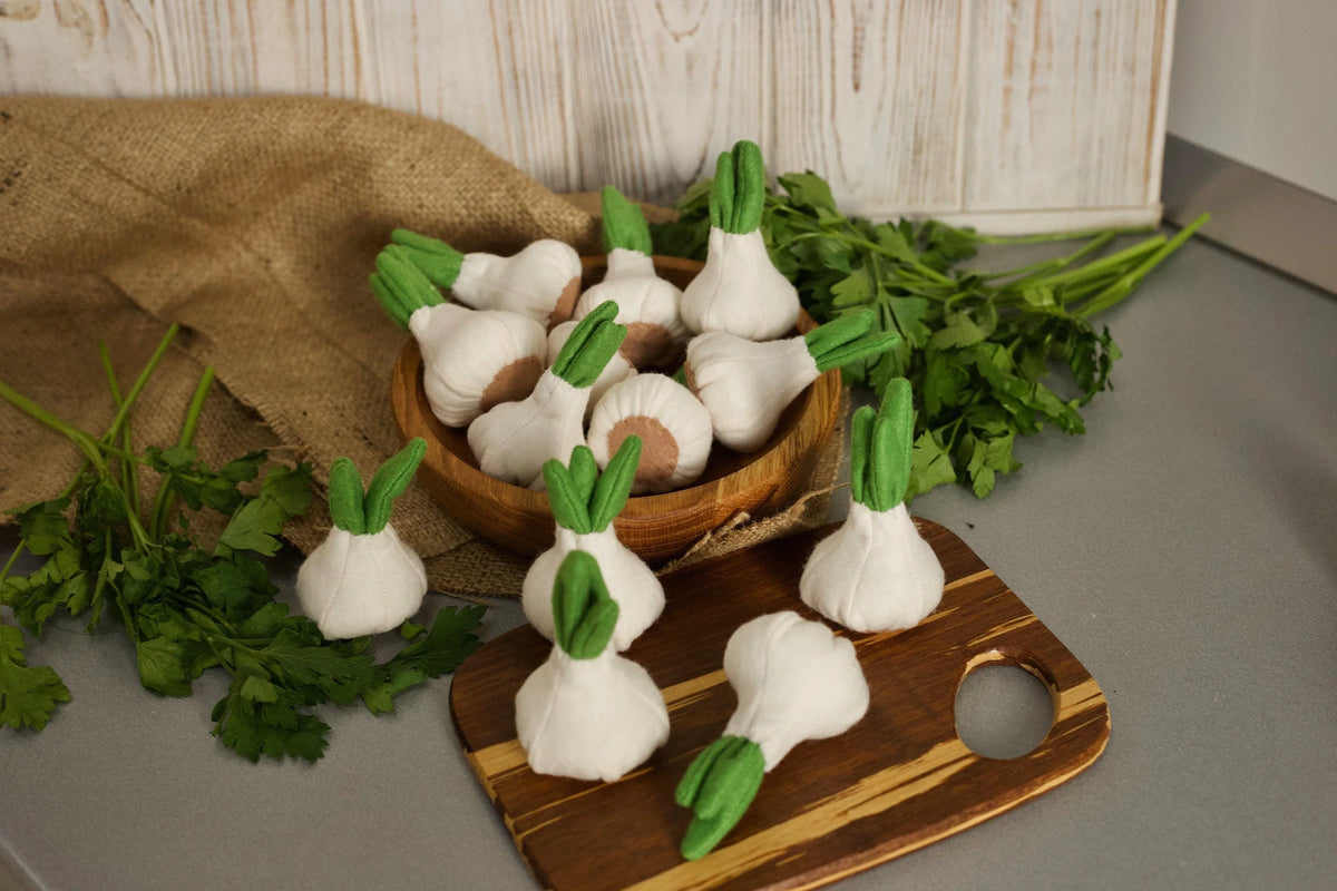 Garlic play food (felt food, vegetables, fruit, pretend play kids kitchen, plush toy, cooking toys, doll fake food, farmers market for baby) - BIG FRENCHIES