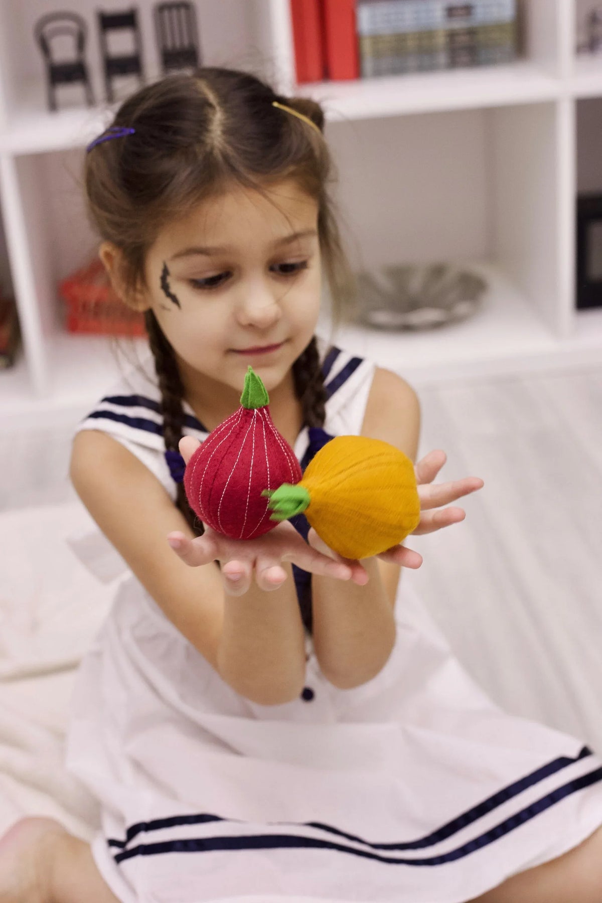 Onion play vegetable food - BIG FRENCHIES