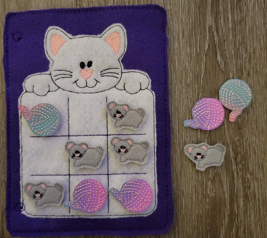 Cat Tic Tac Toe Game Board Quiet Book Page with mice and yarn ball pieces - birthday party favor - stocking stuffer - Classic Game - BIG FRENCHIES