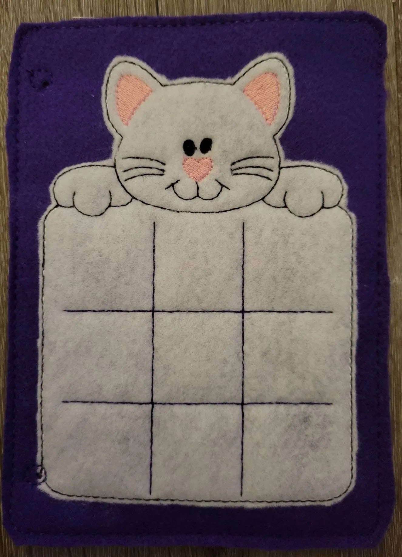 Cat Tic Tac Toe Game Board Quiet Book Page with mice and yarn ball pieces - birthday party favor - stocking stuffer - Classic Game - BIG FRENCHIES