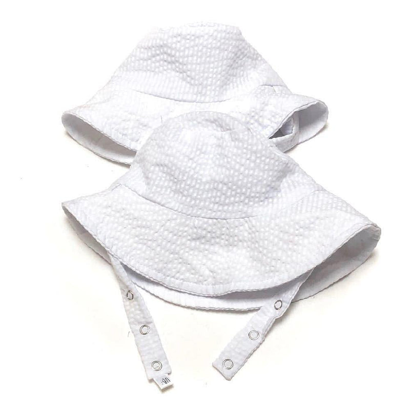 bucket hat in Cape Cod Seersucker white - BIG FRENCHIES