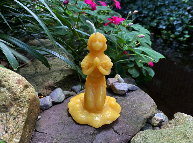 Praying Girl Beeswax Candle - BIG FRENCHIES