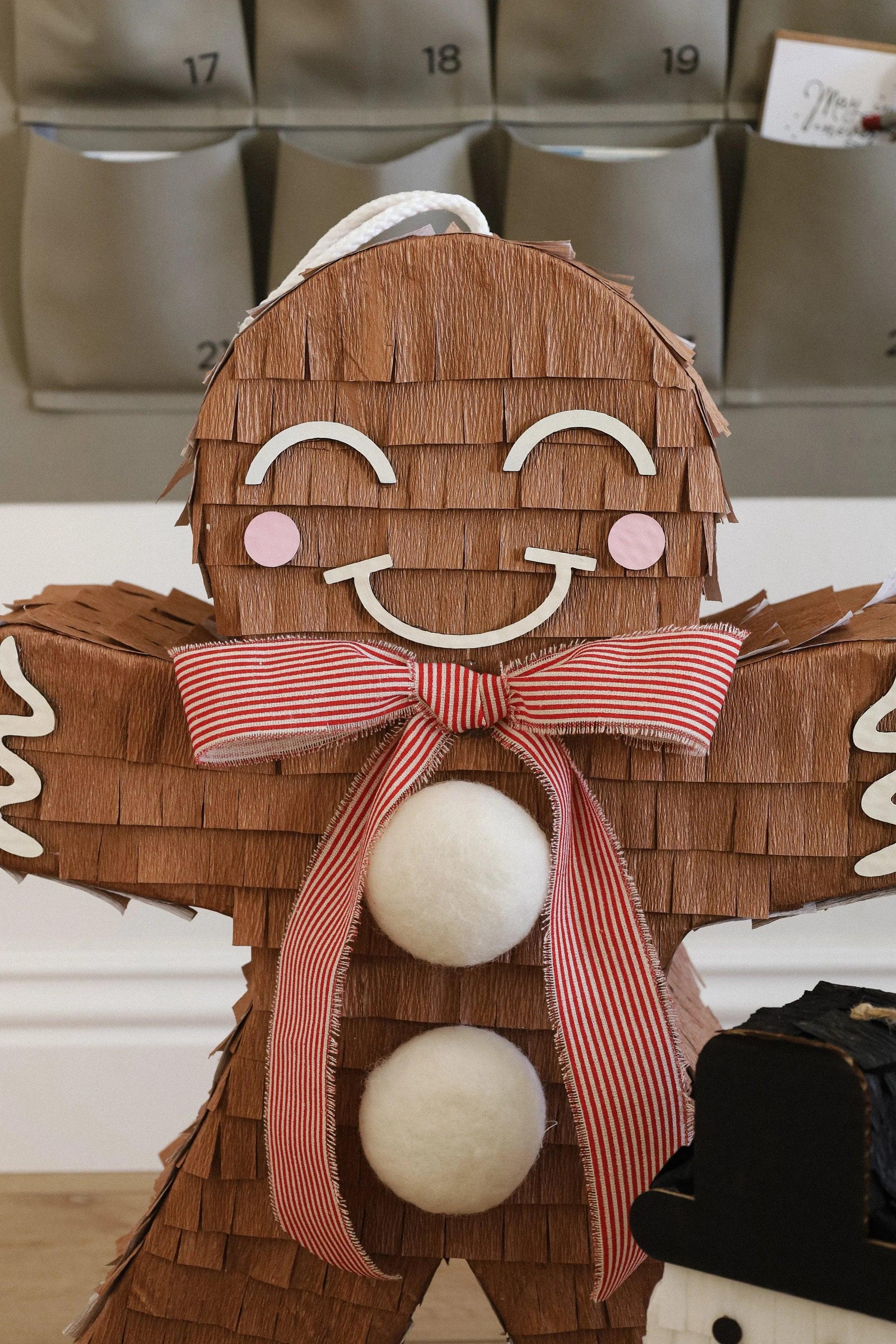 🍪 Gingerbread Man Piñata – Handmade Christmas Party Decoration & Candy Holder - BIG FRENCHIES