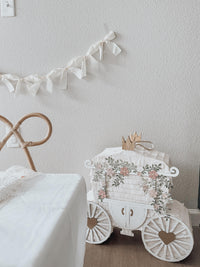 👑Regal Carriage Princess Piñata – Luxuriously Handcrafted for Fairy Tale Birthdays | Elegant & Customizable Party Centerpiece