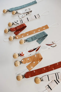 Gaze Pacifier Clip - BIG FRENCHIES