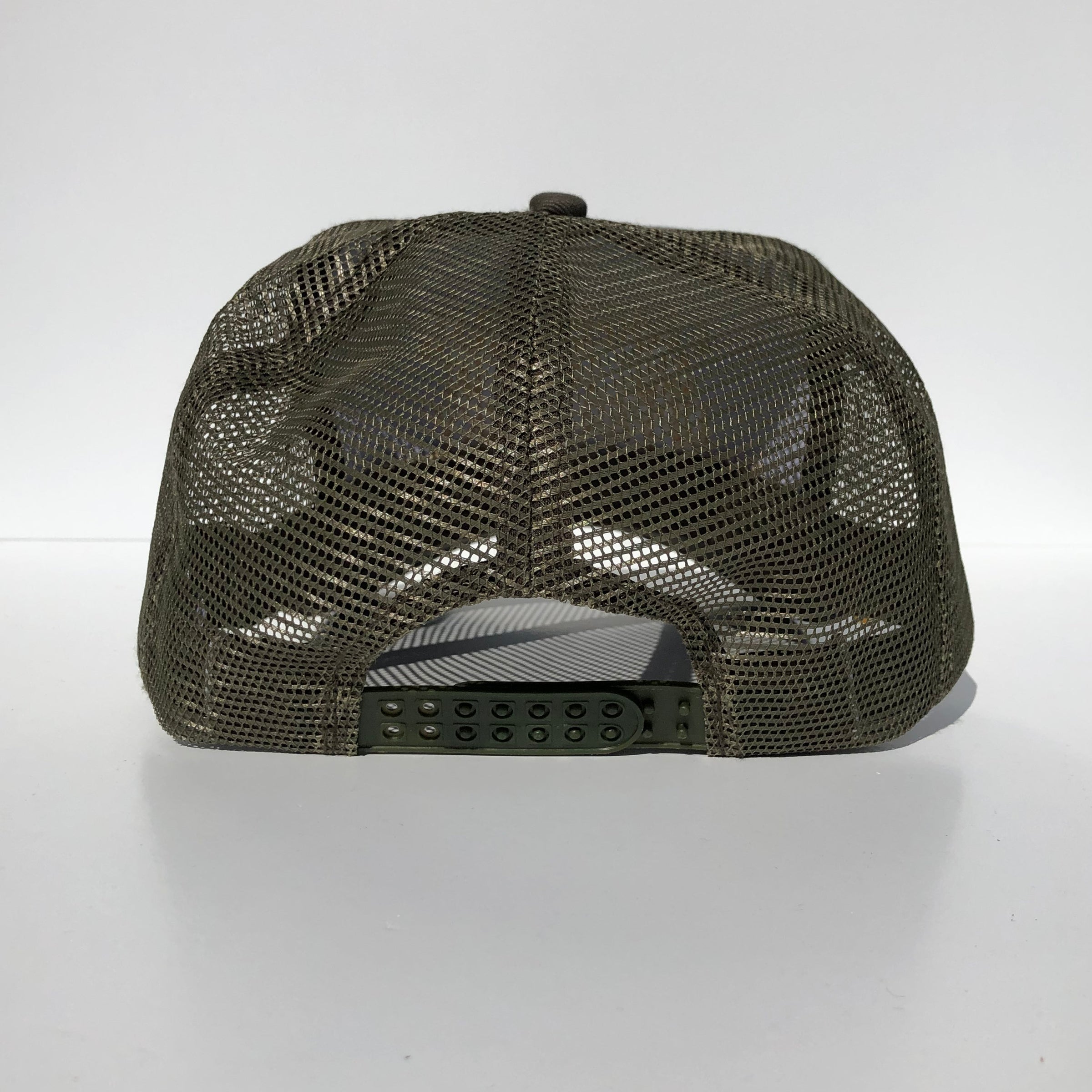 I wheel milfs and toss in upper decky mulch piles ferda custom embroidered SnapBack olive and gold rope mesh SnapBack