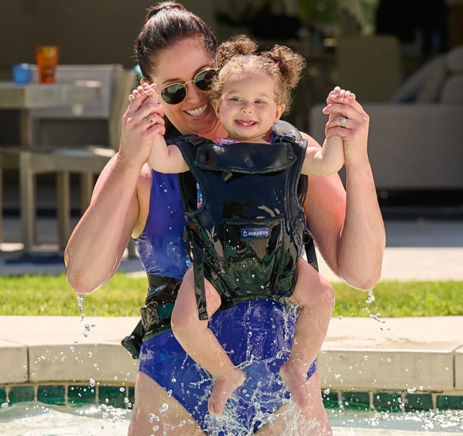 The Aquaroo Baby Carrier - BIG FRENCHIES