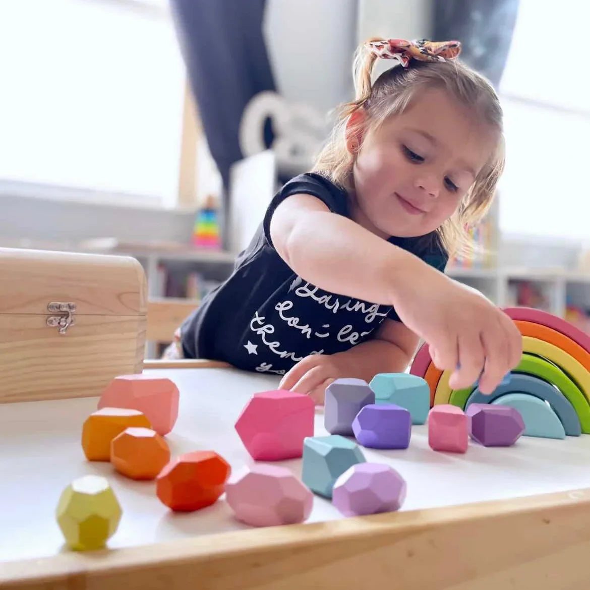 16 Pcs Wooden Stone Balancing Stacking Blocks in Pastel/Macaron Colors - BIG FRENCHIES