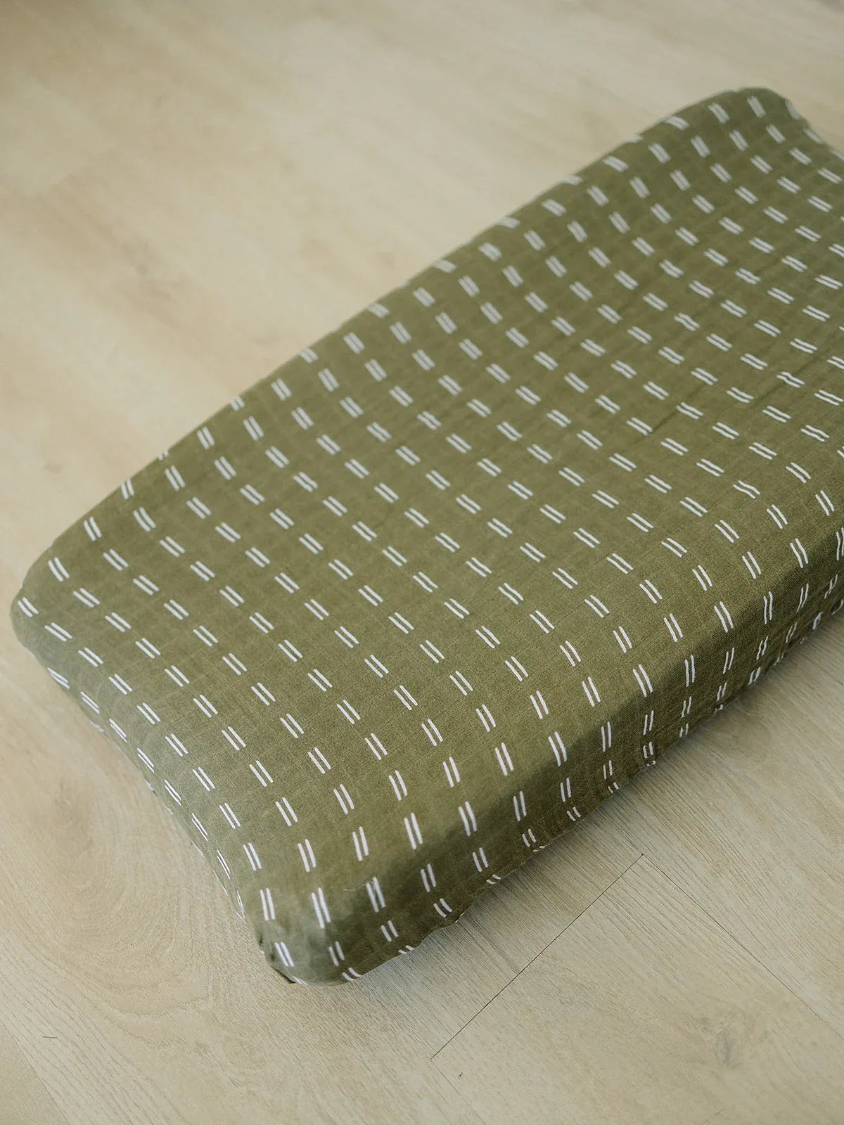 Olive Strokes Muslin Changing Pad Cover - BIG FRENCHIES