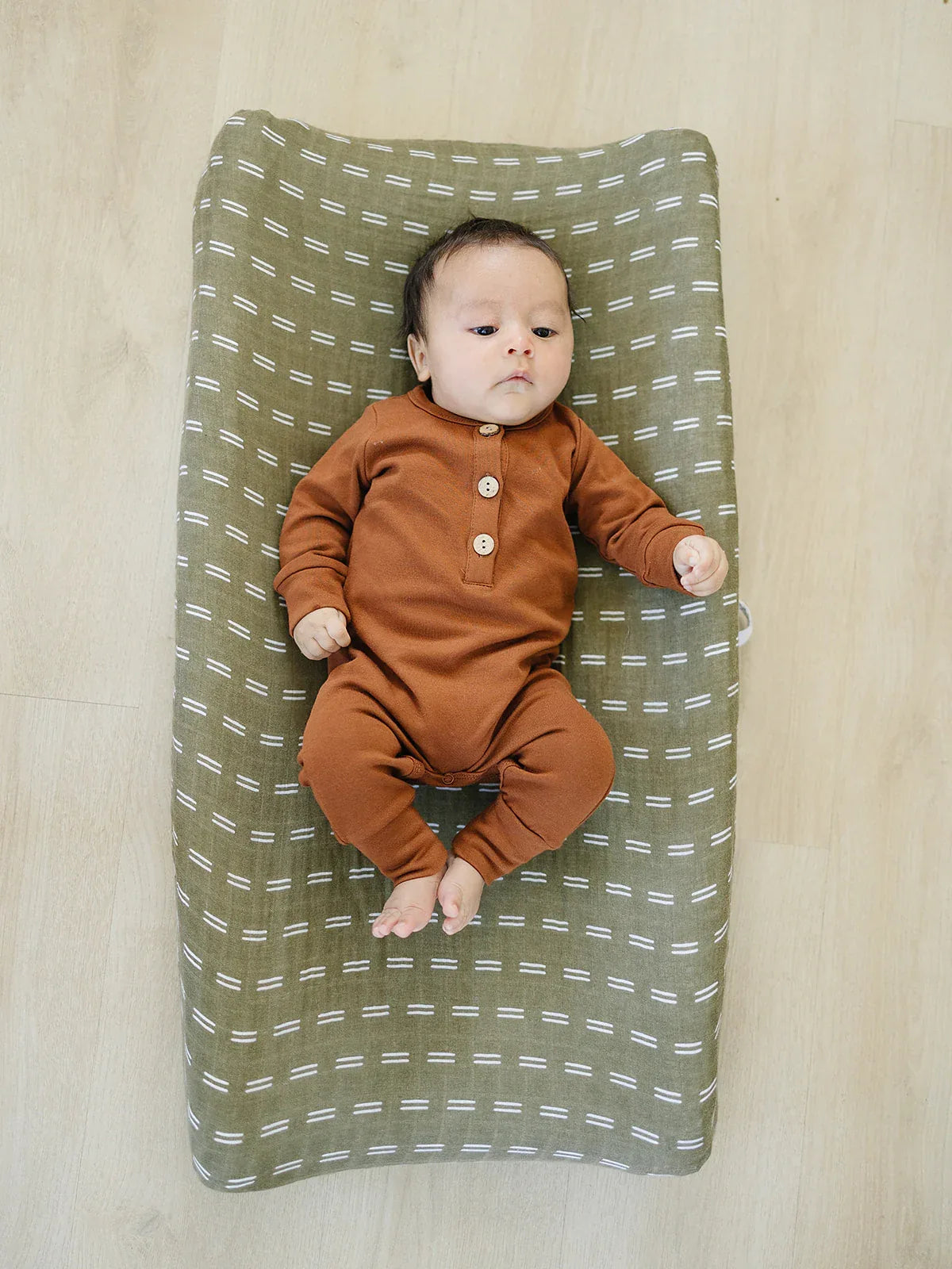 Olive Strokes Muslin Changing Pad Cover - BIG FRENCHIES