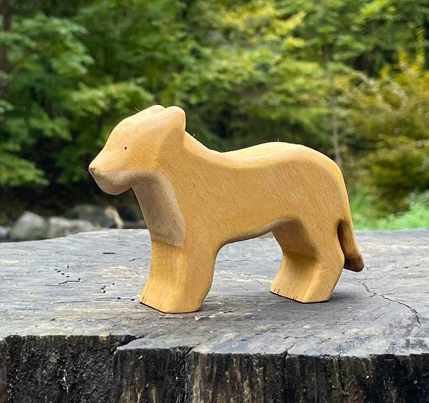 Wooden Female Lion Toy - BIG FRENCHIES