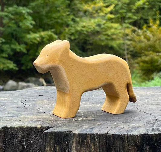 Wooden Female Lion Toy - BIG FRENCHIES