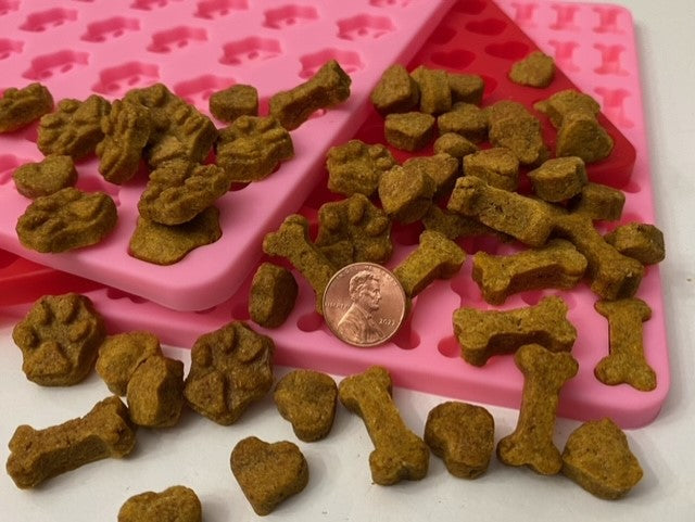 Lucy Loo Treats - Peanut Butter & Pumpkin Treats - Micro Treats (5 oz. Bag) - BIG FRENCHIES