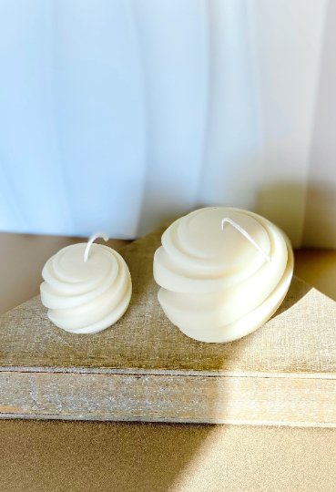 Swirl Candle | Minimalist Creation