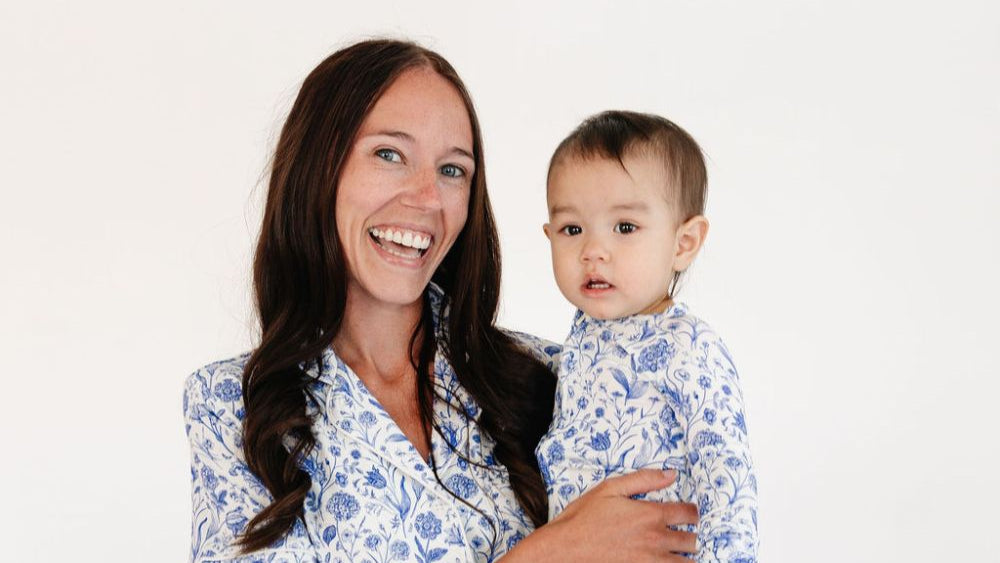 Porcelain Vine Short Sleeve & Pants Bamboo Women's Pajama Set