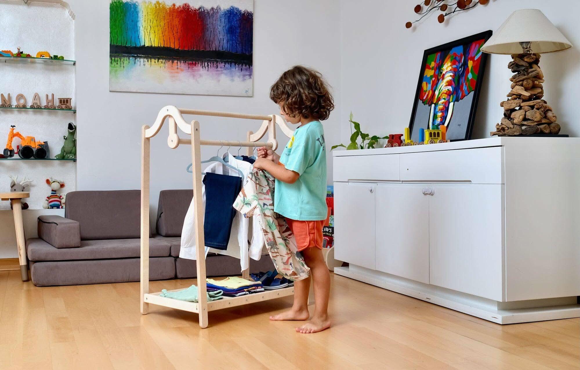 Montessori Wooden Kids Clothing Rack - BIG FRENCHIES
