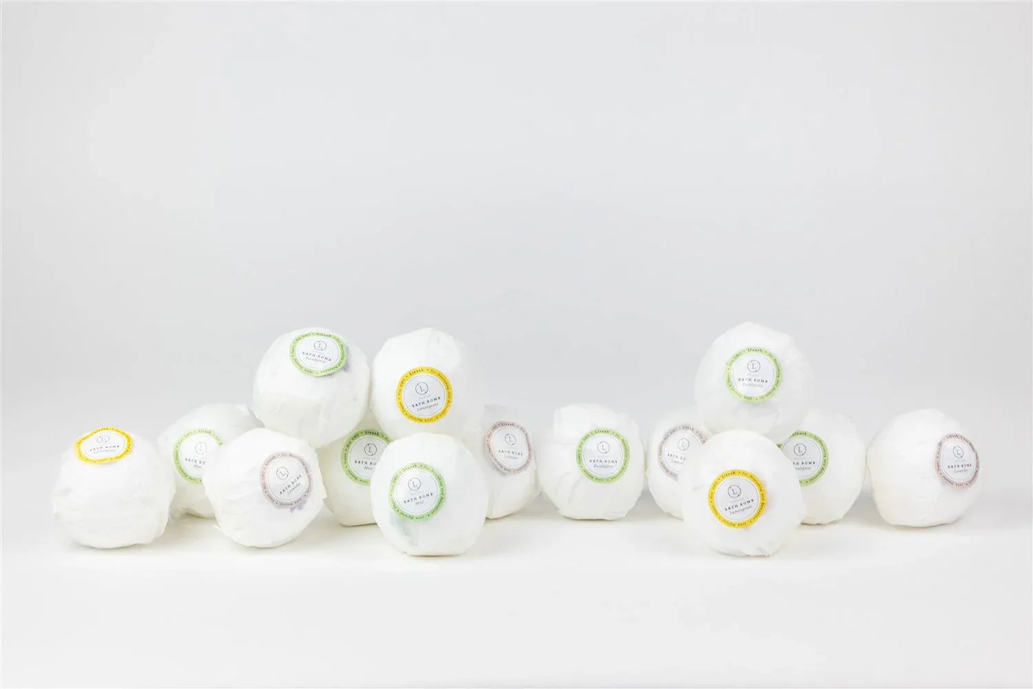 Bulk - 100 Natural Vegan Mix scents Bath Bombs - White - BIG FRENCHIES