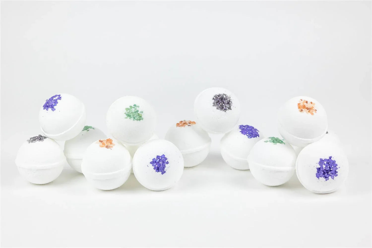 Bulk - 100 Natural Vegan Mix scents Bath Bombs - White - BIG FRENCHIES