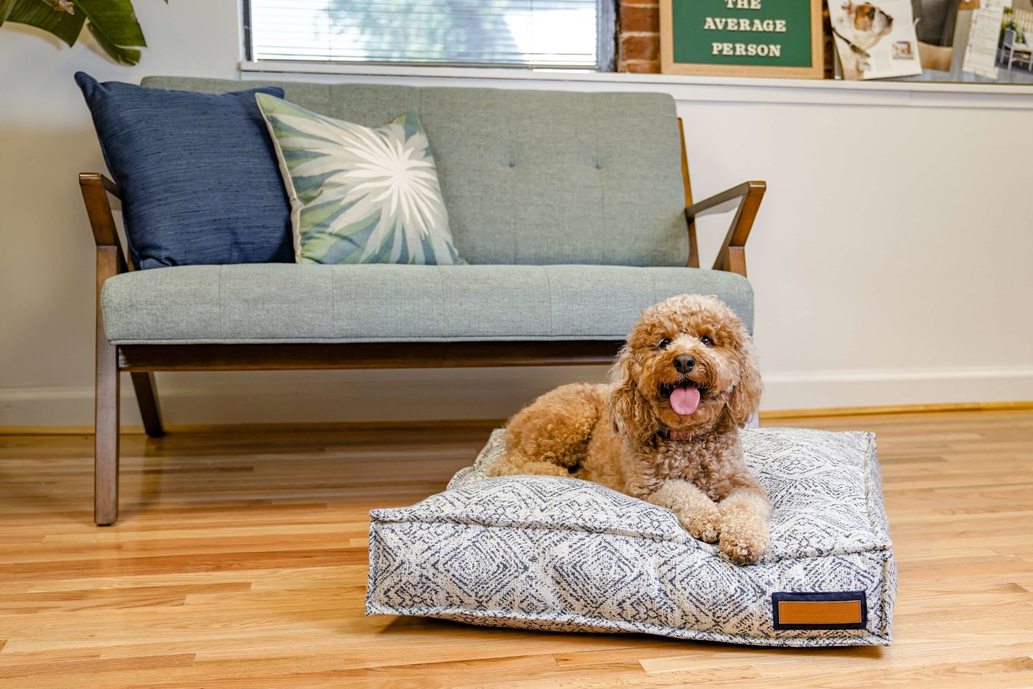 Lounger Pet Bed in Sapphire Spaniel - BIG FRENCHIES