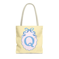 Peppy Initial Tote Bag with Initial and Cute Bow, Boho Hydrangea Flowers: Q - BIG FRENCHIES