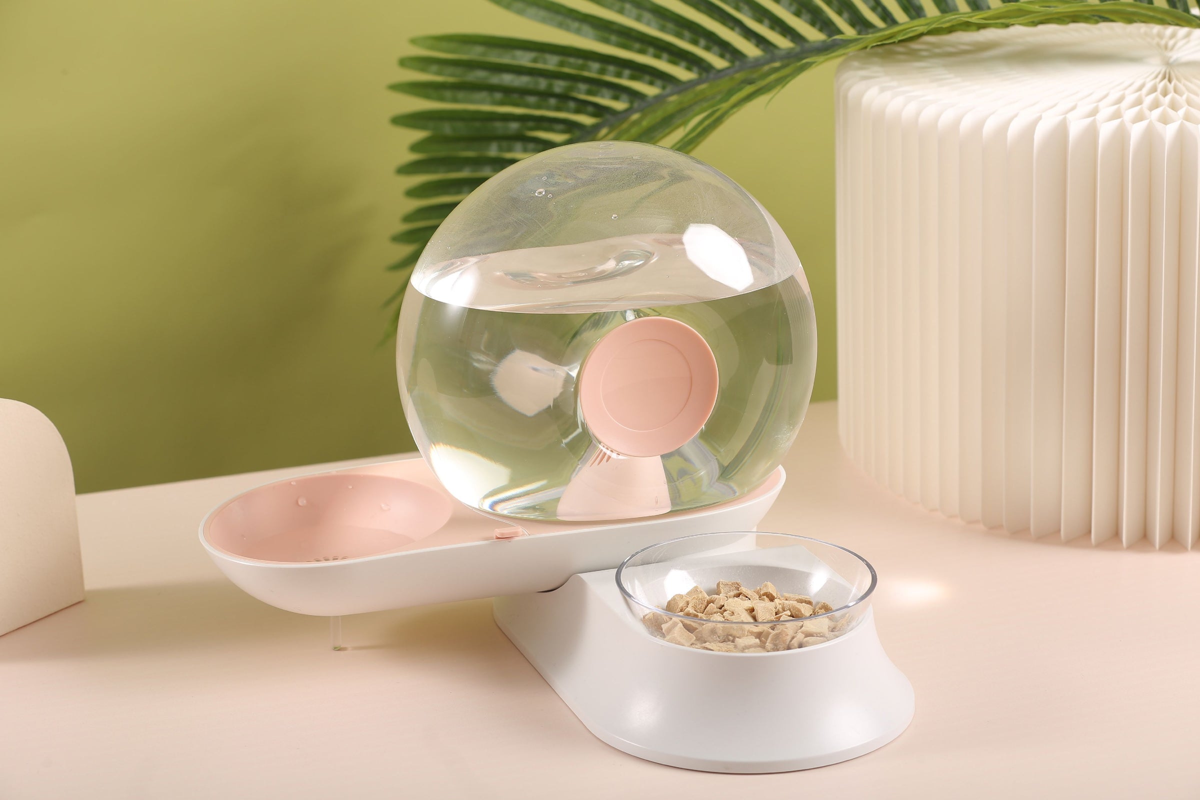 Pet Life ® 'Auto-Myst' Snail Shaped 2-in-1 Automated Gravity Pet Filtered Water Dispenser and Food Bowl - BIG FRENCHIES