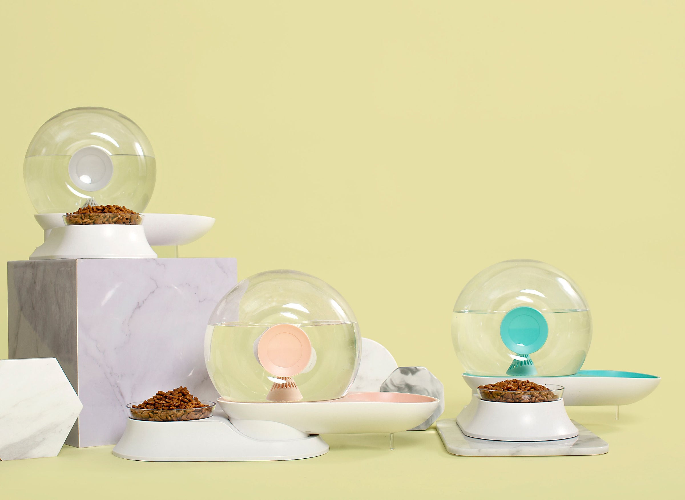 Pet Life ® 'Auto-Myst' Snail Shaped 2-in-1 Automated Gravity Pet Filtered Water Dispenser and Food Bowl - BIG FRENCHIES