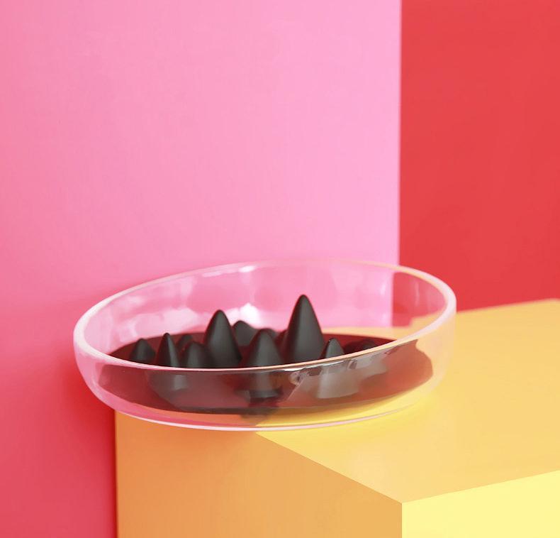 Pet Life ® 'Cirlicue' Shark Fin Shaped Modern Slow Feeding Pet Bowl - BIG FRENCHIES