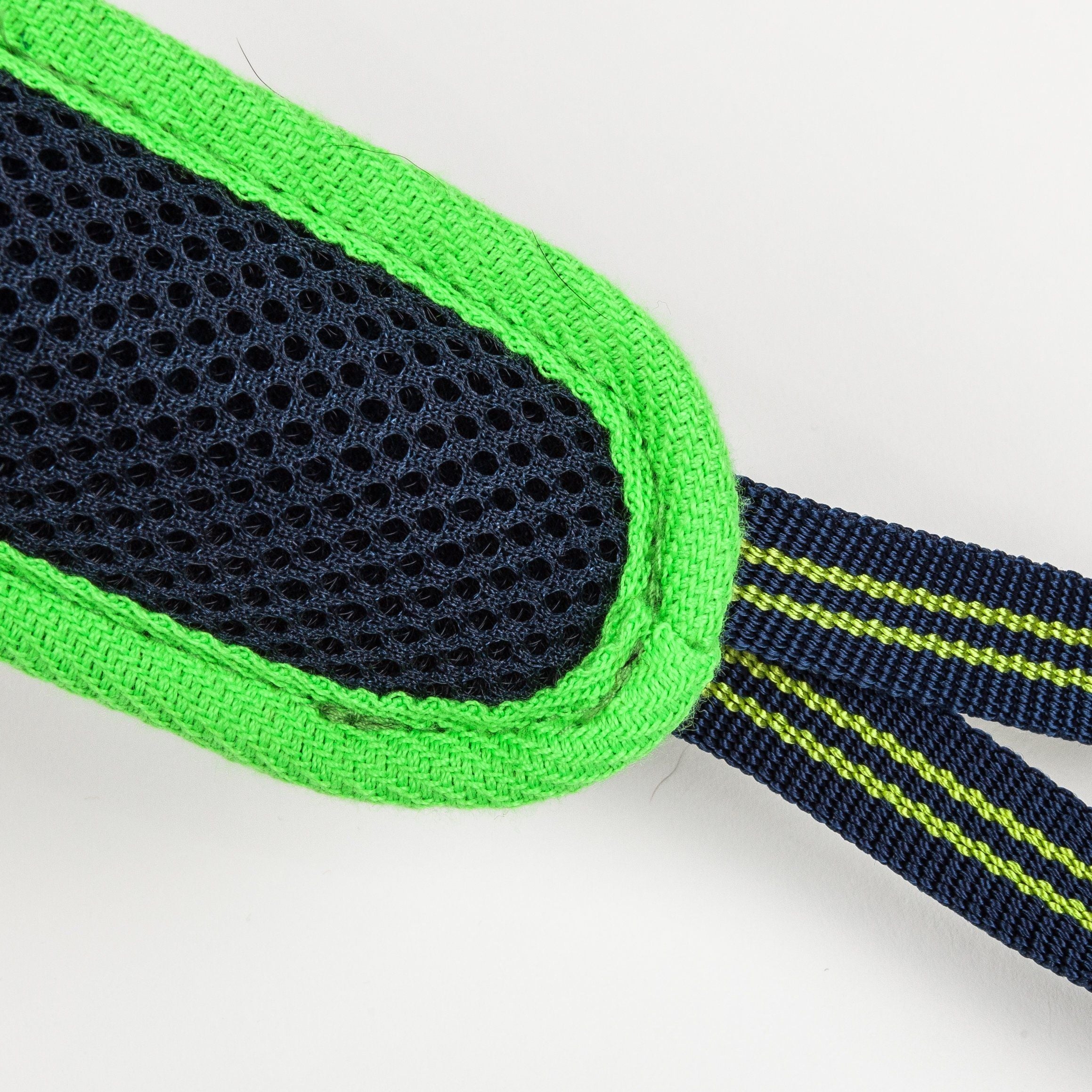 Pet Life ® 'Free-Fetcher' Hands Free Over-The-Shoulder Shock Absorbent Dog Leash - BIG FRENCHIES